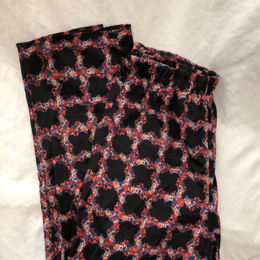 Beautiful printed Akita Red Label pants